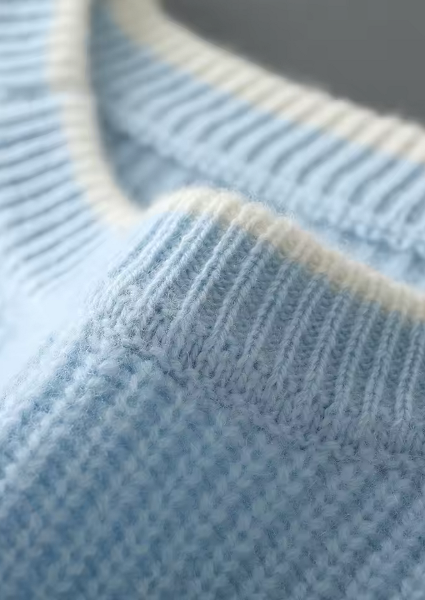 Two Tone Crewneck Sweater Extra-Fine Merino Wool