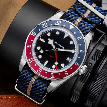 Elegant Luminous Quartz Watch with Swiss Movement and Water Resistance – Versatile Strap Options 2