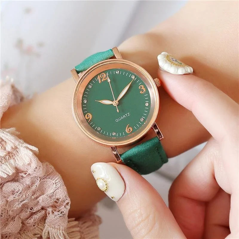 Elegant Women's Watch – Quartz Movement Ladies Timepiece