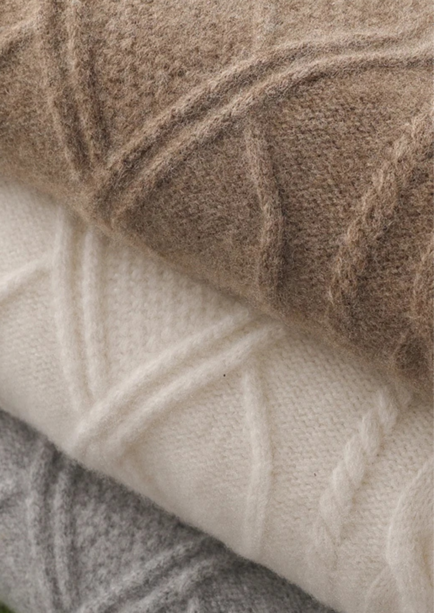 Extra-Fine Merino Wool Crewneck Sweater for Winter 3