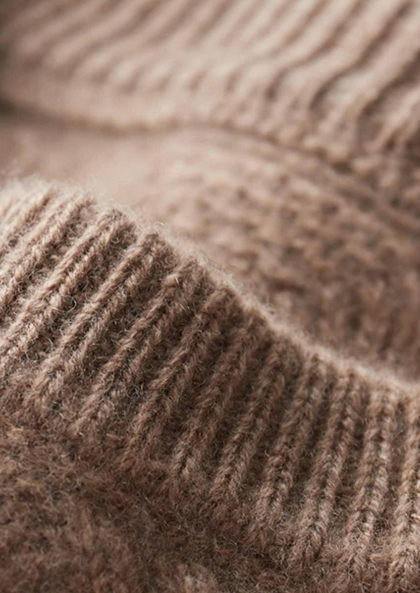 Extra-Fine Merino Wool Crewneck Sweater for Winter 5