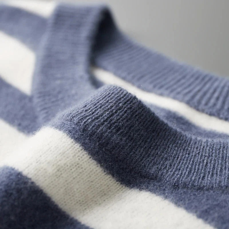 Oakley - Classic O-neck Striped Cashmere Sweater